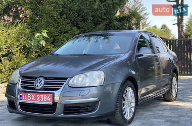 Седан Volkswagen Jetta 2007 в Староконстантинове