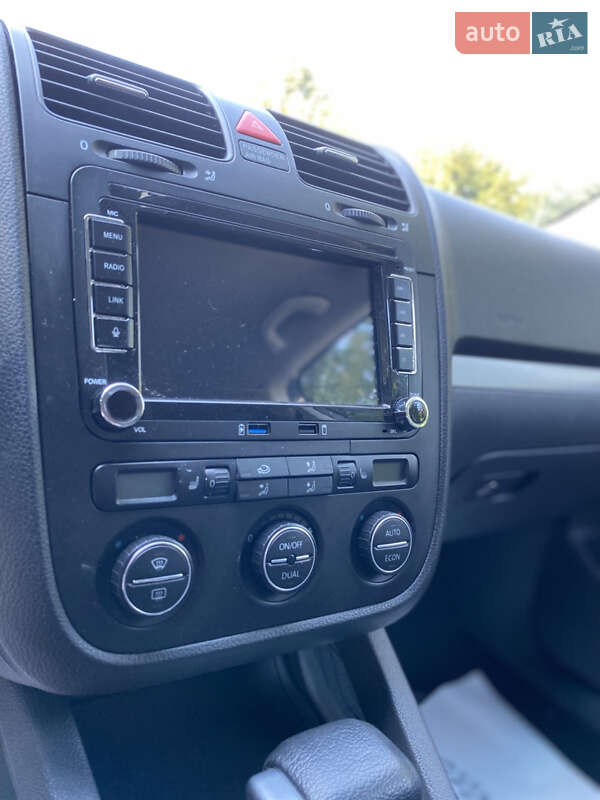 Седан Volkswagen Jetta 2007 в Старокостянтинові