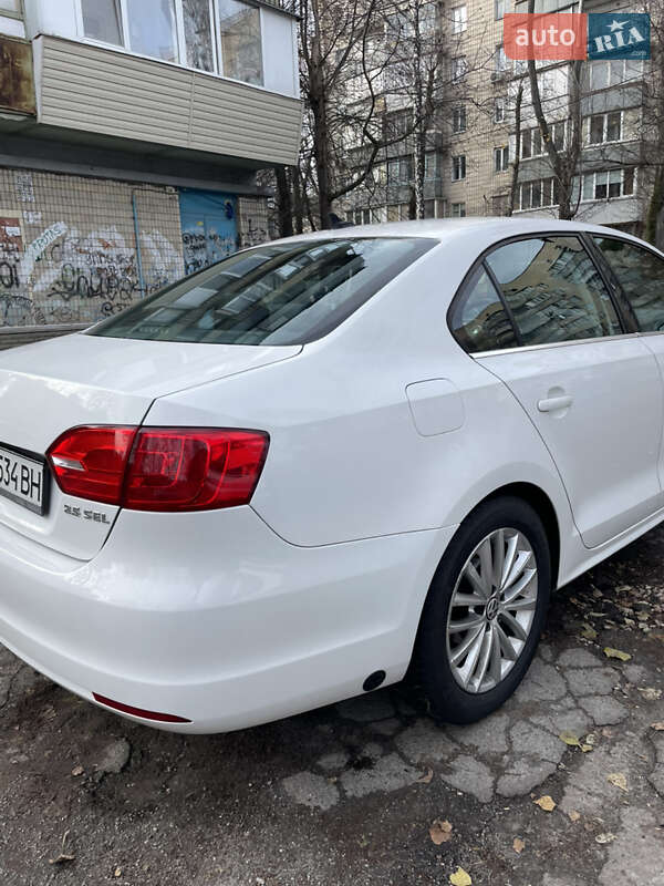 Седан Volkswagen Jetta 2012 в Києві