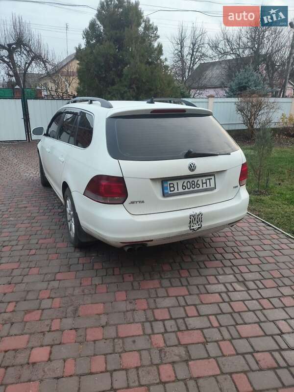 Універсал Volkswagen Jetta 2012 в Нових Санжарах