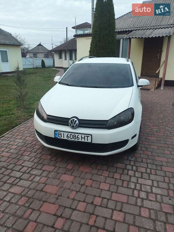 Універсал Volkswagen Jetta 2012 в Нових Санжарах