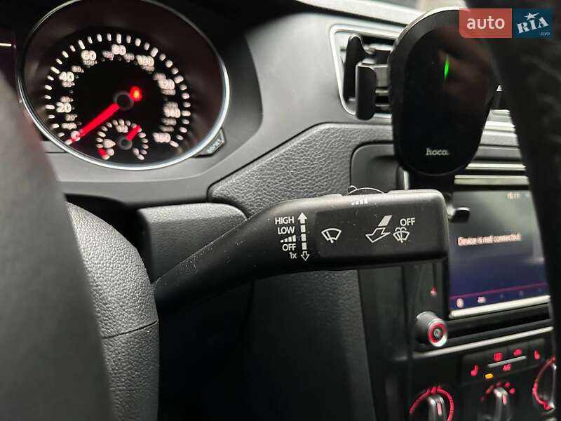 Седан Volkswagen Jetta 2016 в Києві