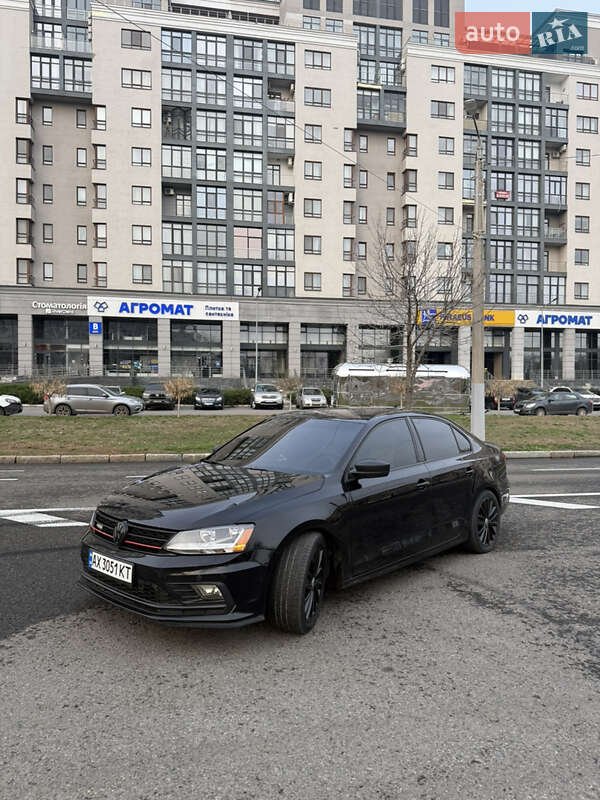 Седан Volkswagen Jetta 2016 в Харкові