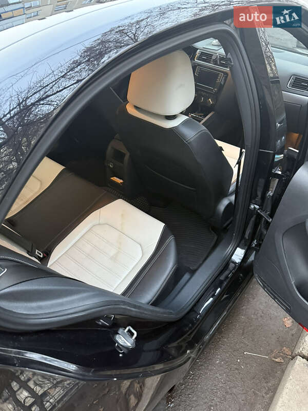 Седан Volkswagen Jetta 2016 в Харкові