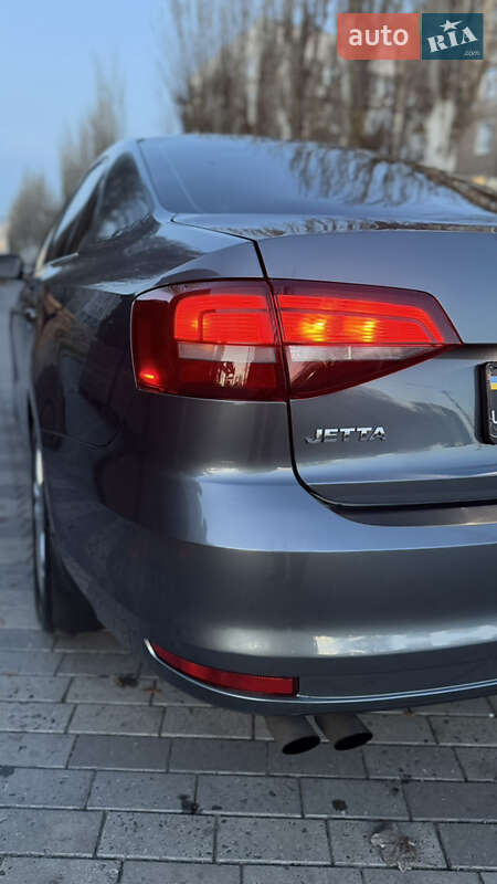 Седан Volkswagen Jetta 2017 в Дніпрі
