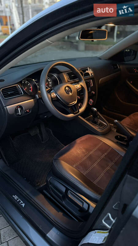 Седан Volkswagen Jetta 2017 в Дніпрі