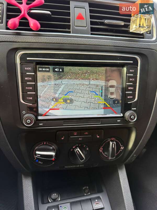 Седан Volkswagen Jetta 2011 в Киеве фото 24 Седан Volkswagen Jetta 2011 в Киеве