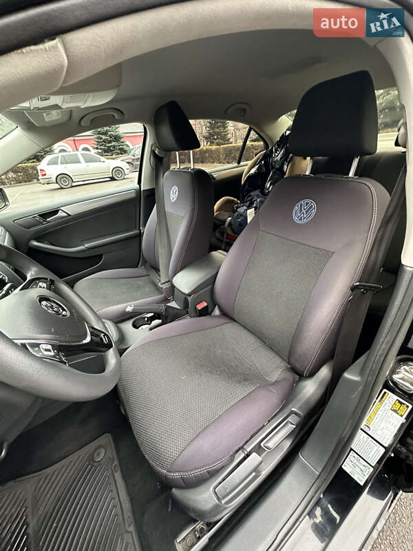 Седан Volkswagen Jetta 2017 в Дніпрі