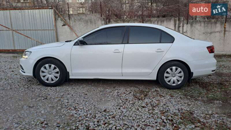 Седан Volkswagen Jetta 2016 в Запоріжжі