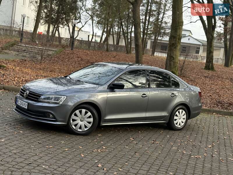 Седан Volkswagen Jetta 2015 в Львове фото 53 Седан Volkswagen Jetta 2015 в Львове