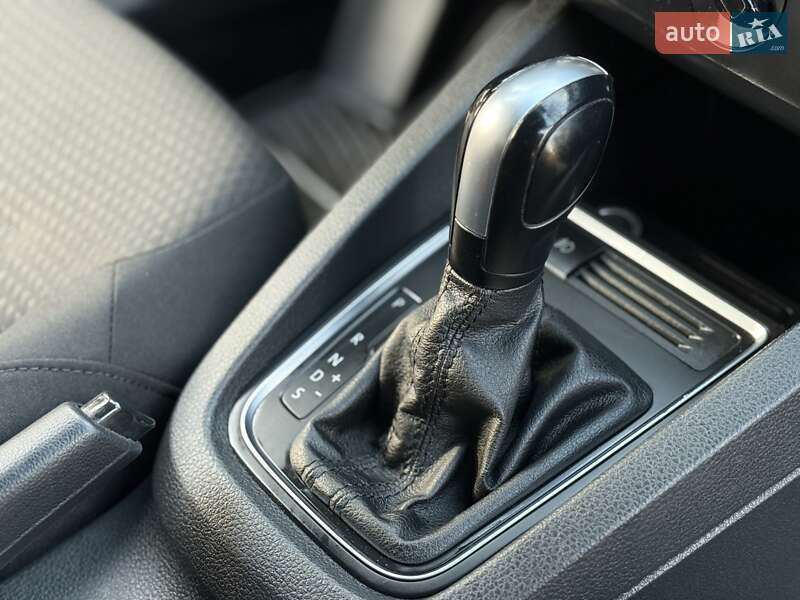 Седан Volkswagen Jetta 2015 в Львове фото 99 Седан Volkswagen Jetta 2015 в Львове