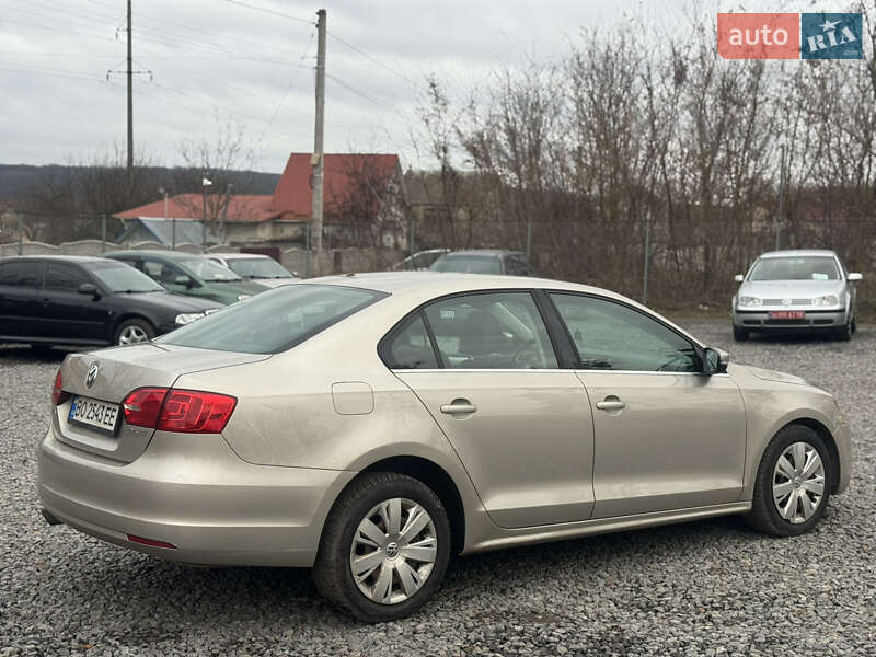 Седан Volkswagen Jetta 2012 в Хмельницькому фото 17 Седан Volkswagen Jetta 2012 в Хмельницькому