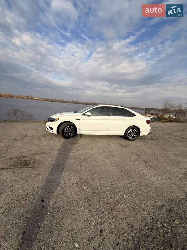 Седан Volkswagen Jetta 2018 в Дніпрі