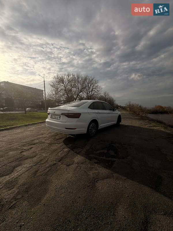 Седан Volkswagen Jetta 2018 в Дніпрі