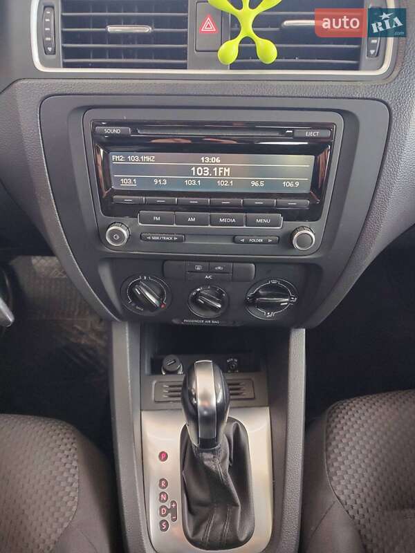 Седан Volkswagen Jetta 2014 в Одесі