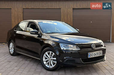 Седан Volkswagen Jetta 2013 в Тернополе
