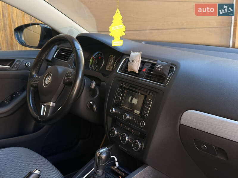 Седан Volkswagen Jetta 2013 в Тернополі фото 13 Седан Volkswagen Jetta 2013 в Тернополі