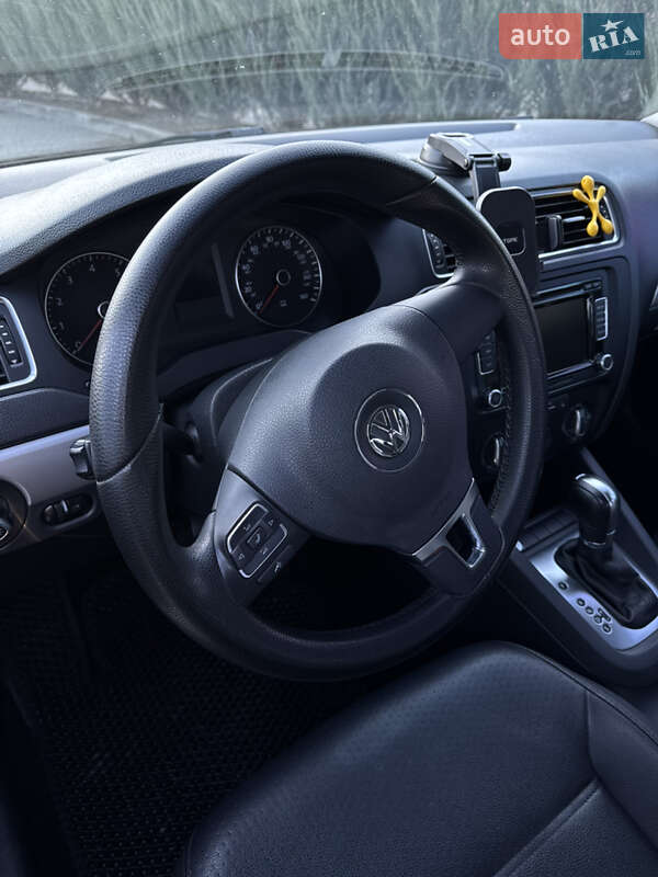 Седан Volkswagen Jetta 2014 в Полтаві