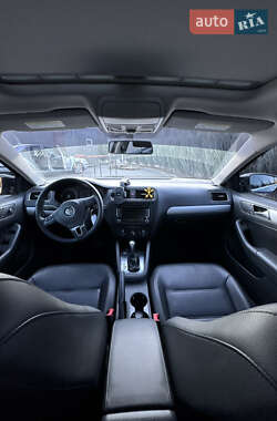 Седан Volkswagen Jetta 2014 в Полтаві