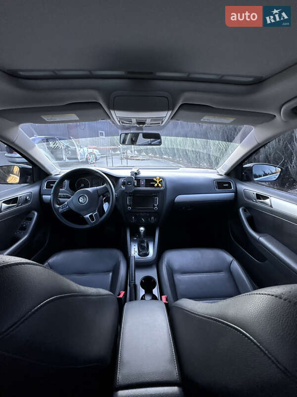 Седан Volkswagen Jetta 2014 в Полтаві