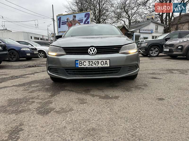 Седан Volkswagen Jetta 2012 в Львове