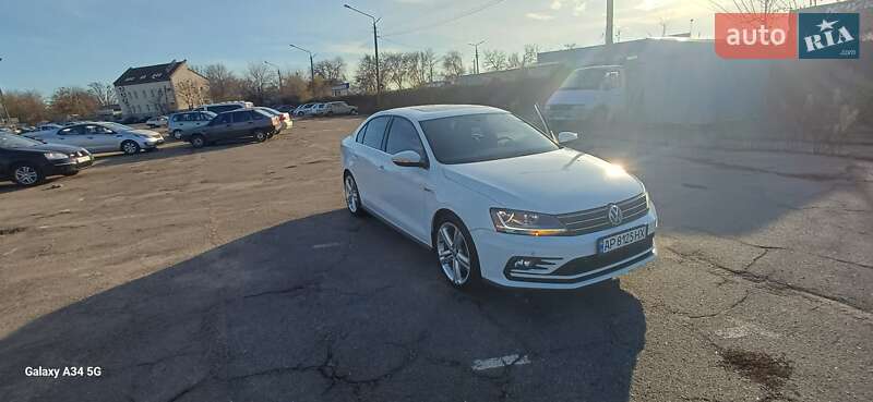 Седан Volkswagen Jetta 2017 в Запоріжжі