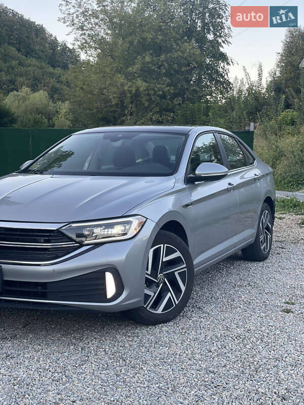Седан Volkswagen Jetta 2023 в Надвірній