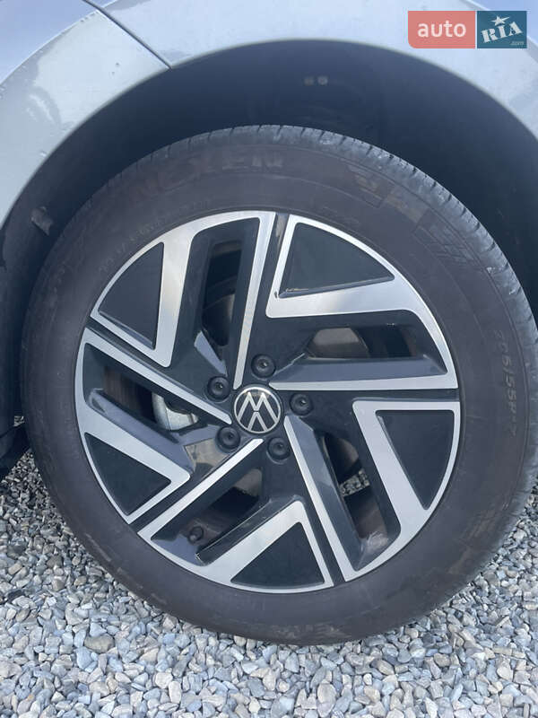 Седан Volkswagen Jetta 2023 в Надвірній