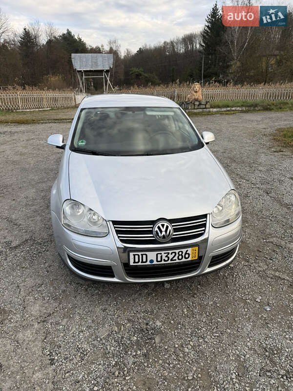 Седан Volkswagen Jetta 2008 в Борщеві