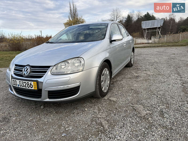 Седан Volkswagen Jetta 2008 в Борщеві