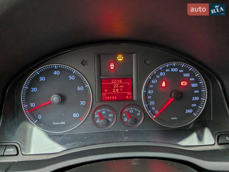 Седан Volkswagen Jetta 2006 в Ровно