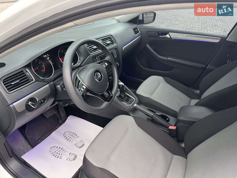 Седан Volkswagen Jetta 2017 в Днепре фото 14 Седан Volkswagen Jetta 2017 в Днепре