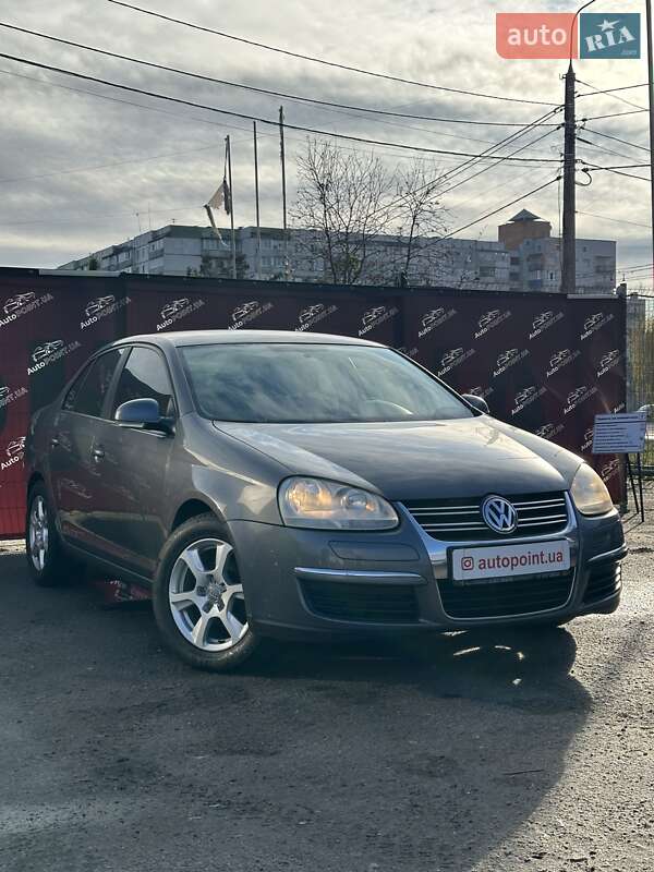 Седан Volkswagen Jetta 2005 в Сумах