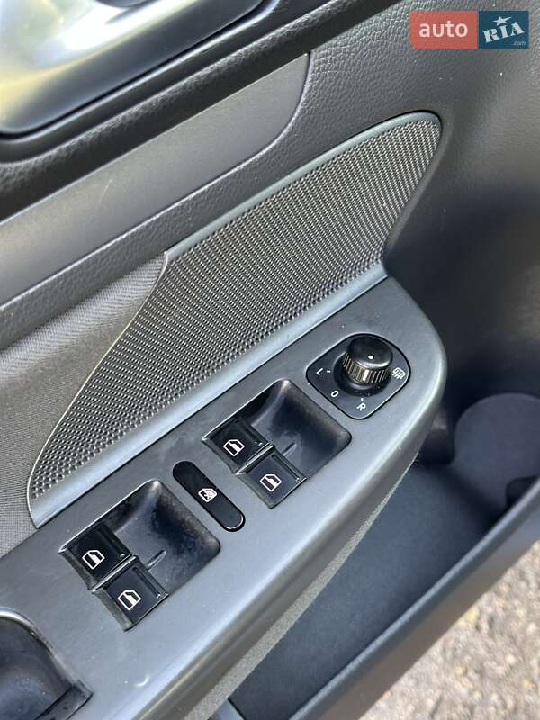 Седан Volkswagen Jetta 2005 в Сумах