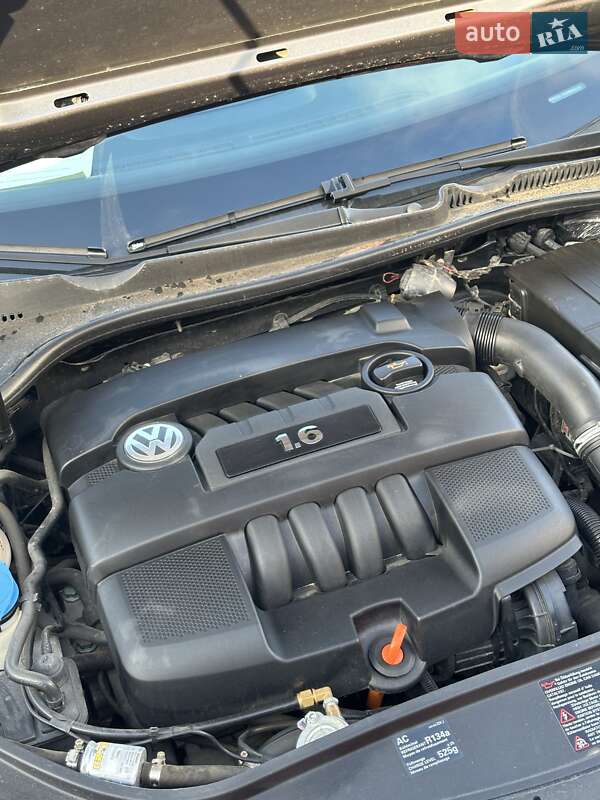 Седан Volkswagen Jetta 2005 в Сумах