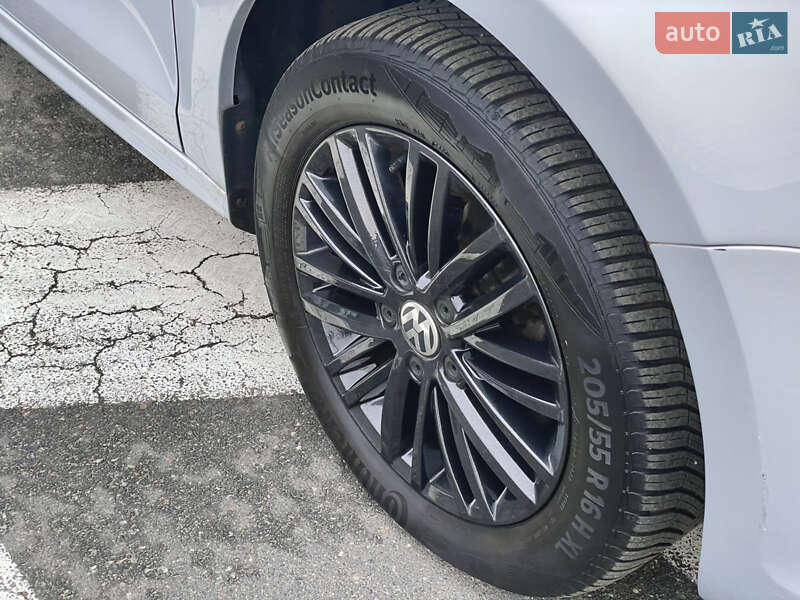 Седан Volkswagen Jetta 2012 в Киеве