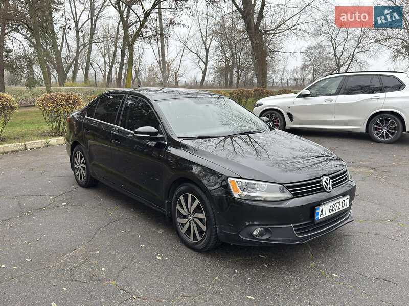 Седан Volkswagen Jetta 2013 в Кременчуці