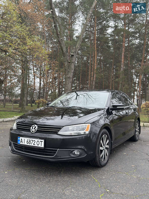 Седан Volkswagen Jetta 2013 в Кременчуці