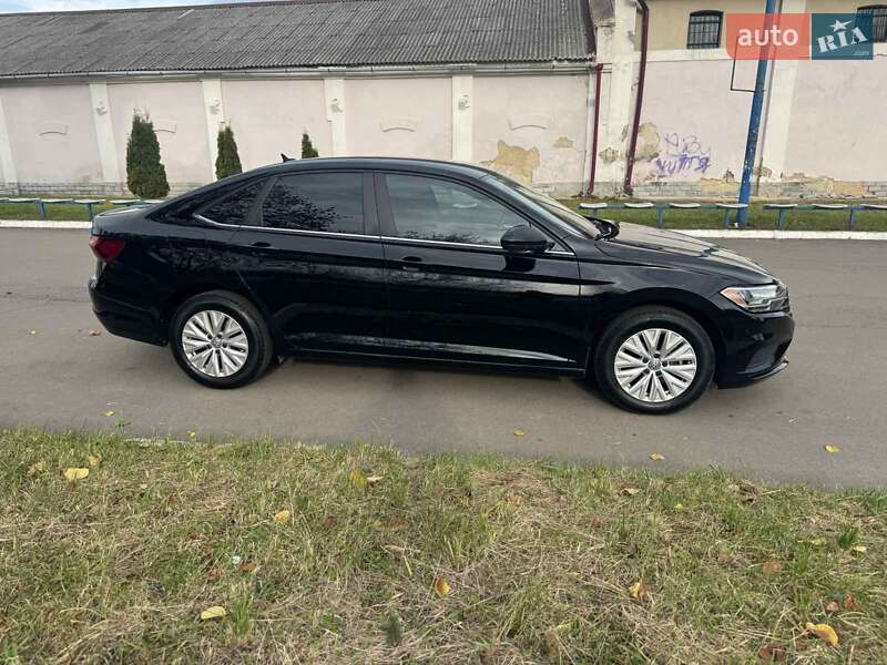 Седан Volkswagen Jetta 2020 в Львові