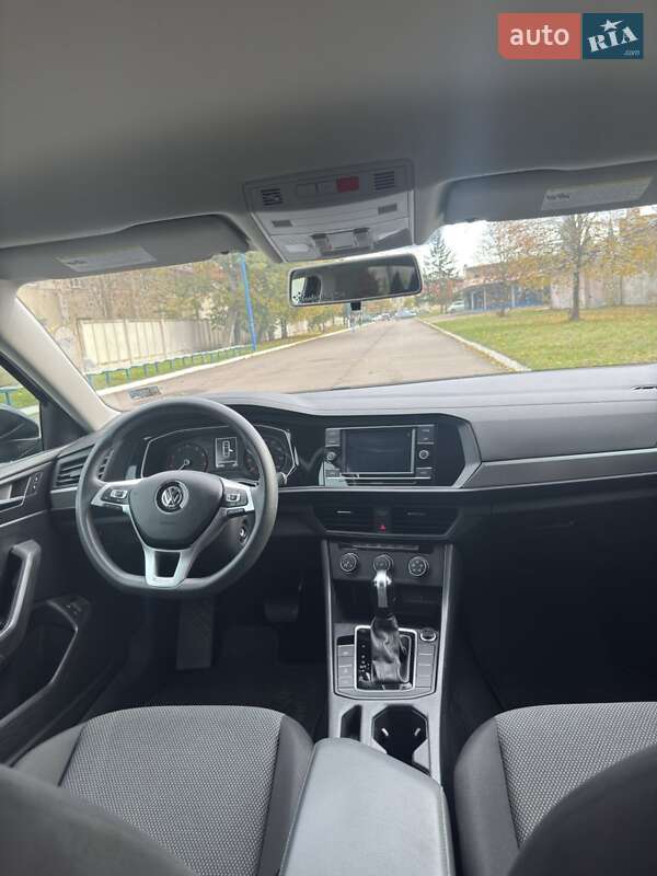 Седан Volkswagen Jetta 2020 в Львові