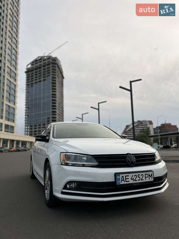 Седан Volkswagen Jetta 2016 в Нетешине