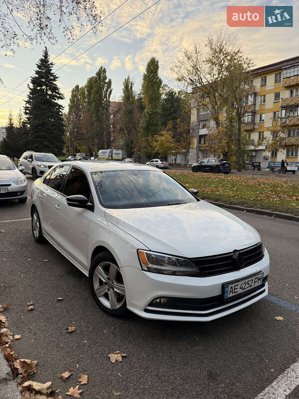 Седан Volkswagen Jetta 2016 в Нетешине