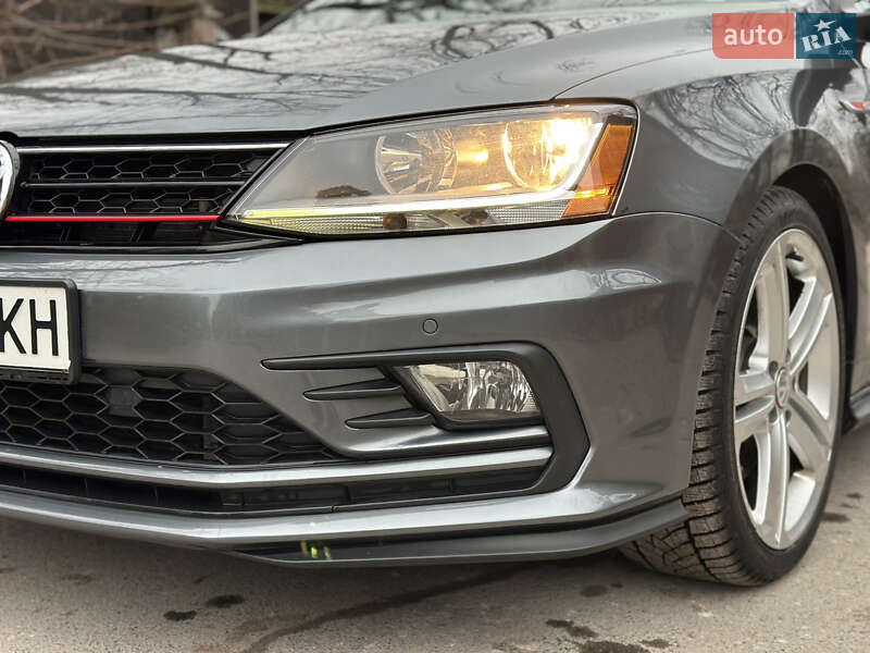 Седан Volkswagen Jetta 2017 в Києві