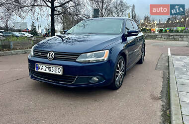 Седан Volkswagen Jetta 2012 в Києві