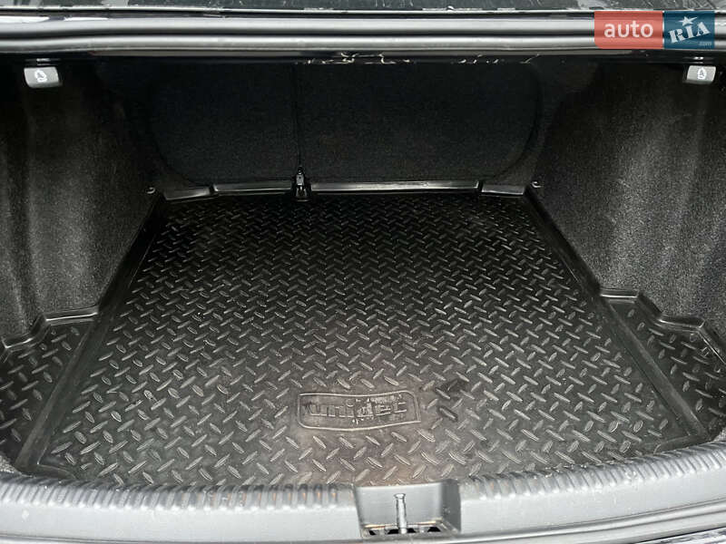 Седан Volkswagen Jetta 2014 в Киеве