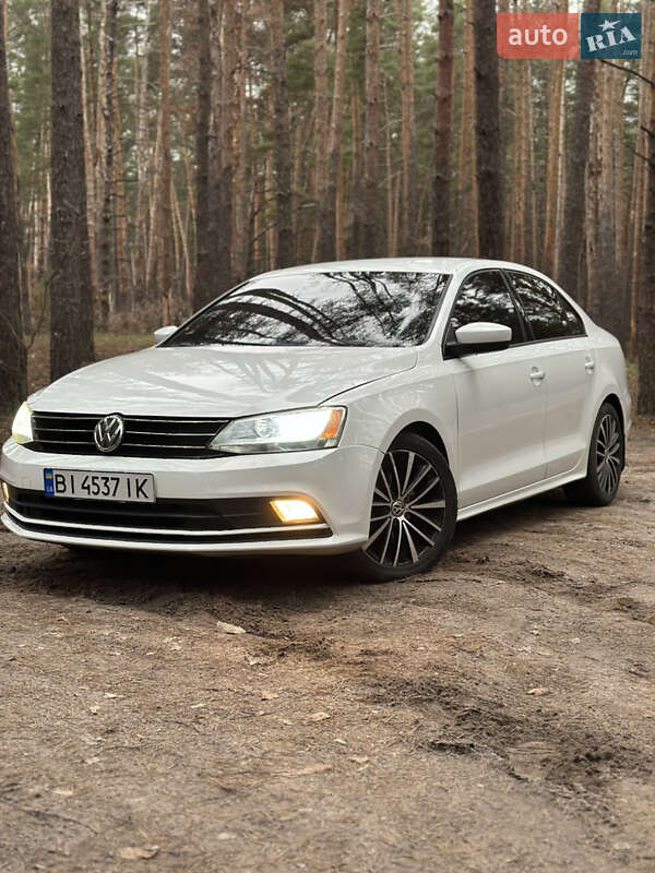 Седан Volkswagen Jetta 2016 в Полтаві