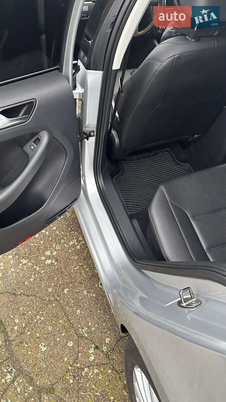 Седан Volkswagen Jetta 2014 в Житомирі фото 19 Седан Volkswagen Jetta 2014 в Житомирі