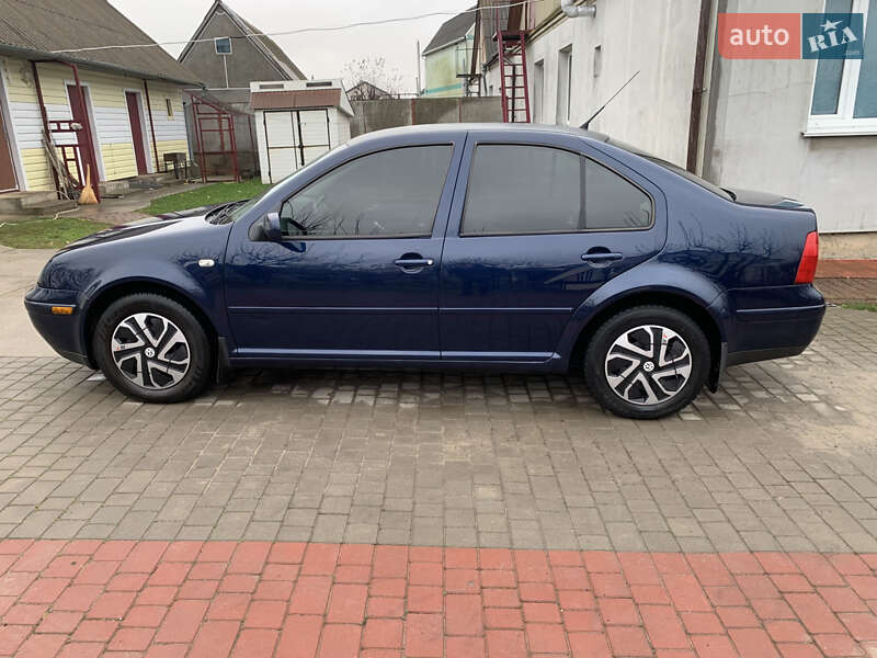 Седан Volkswagen Jetta 2003 в Хмельницком