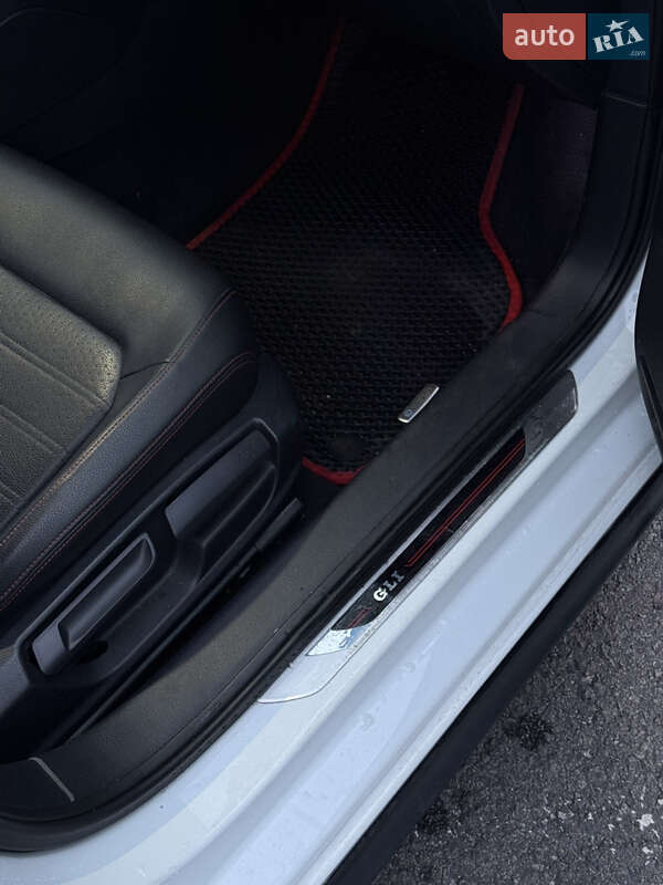 Седан Volkswagen Jetta 2016 в Запоріжжі фото 6 Седан Volkswagen Jetta 2016 в Запоріжжі