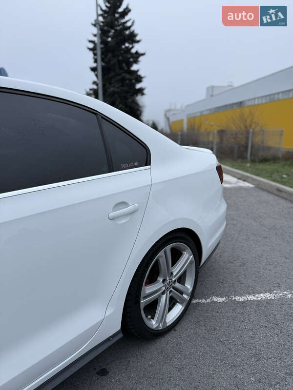 Седан Volkswagen Jetta 2016 в Запоріжжі фото 17 Седан Volkswagen Jetta 2016 в Запоріжжі